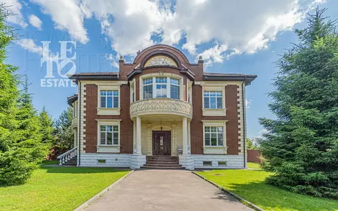 2-этажный коттедж 650 м² с отделкой