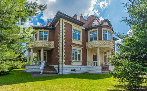 2-этажный коттедж 650 м² с отделкой