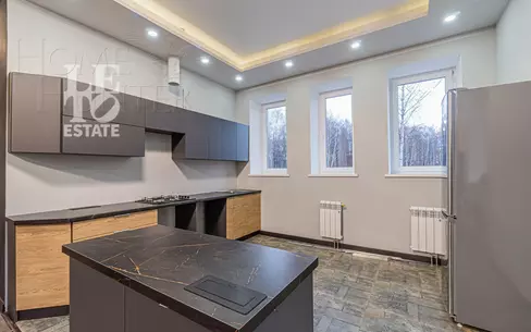 2-этажный коттедж 250 м² с отделкой