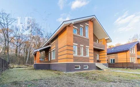 2-этажный коттедж 250 м² с отделкой