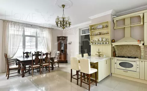 2-этажный коттедж 435 м² с отделкой