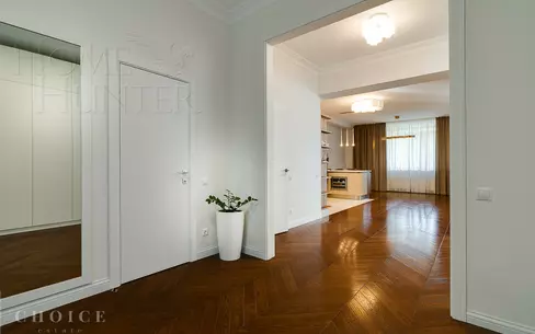 2-этажный таунхаус 293 м² с отделкой