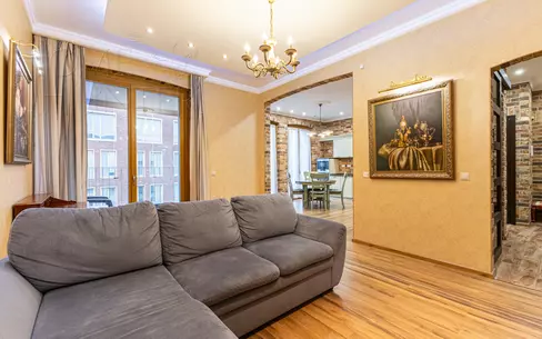 2-КОМН. КВАРТИРА С ОТДЕЛКОЙ 95 М² НА 4 ЭТАЖЕ