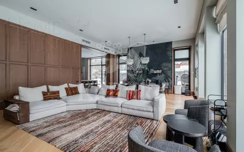 2-этажный коттедж 800 м² с отделкой