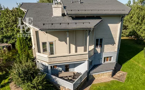 3-этажный коттедж 680 м² с отделкой