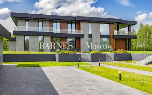 2-этажный коттедж 1 340 м² с отделкой