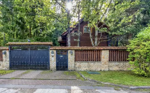 2-этажный коттедж 325 м² с отделкой