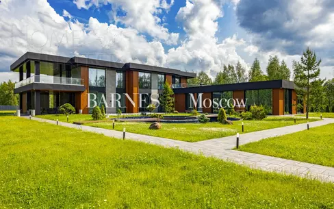 2-этажный коттедж 1 340 м² с отделкой