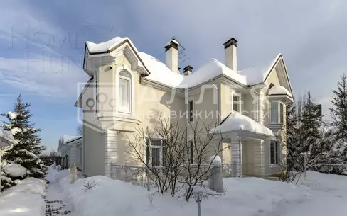 2-этажный коттедж 400 м² с отделкой