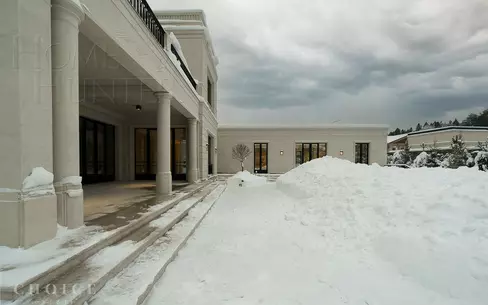 2-этажный коттедж 850 м² с отделкой