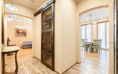 2-КОМН. КВАРТИРА С ОТДЕЛКОЙ 95 М² НА 4 ЭТАЖЕ