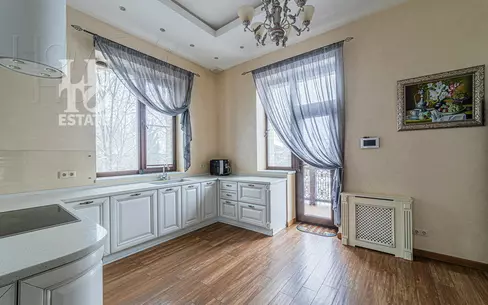 2-этажный коттедж 800 м² с отделкой