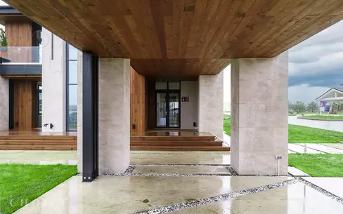 2-этажный коттедж 300 м² с отделкой