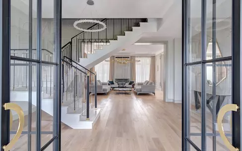 2-этажный коттедж 610 м² с отделкой