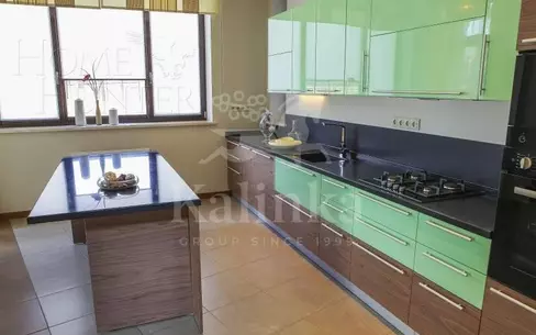 2-этажный коттедж 323 м² с отделкой