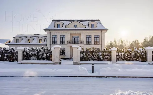 3-этажный коттедж 1 000 м² без отделки