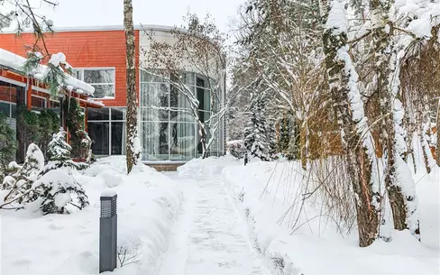 КОТТЕДЖ 534 м² без отделки