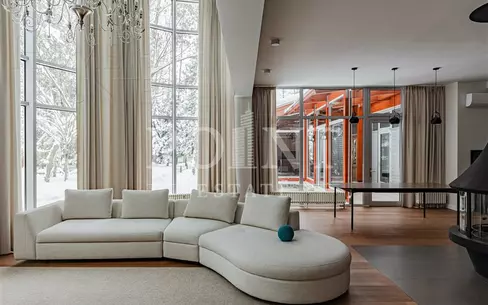 КОТТЕДЖ 534 м² без отделки