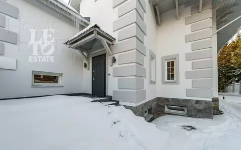 3-этажный коттедж 618 м² с отделкой