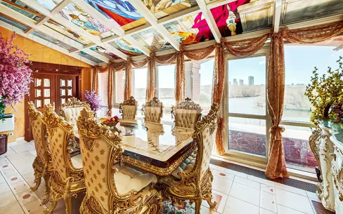 10-КОМН. КВАРТИРА С ОТДЕЛКОЙ 560 М² НА 4 ЭТАЖЕ