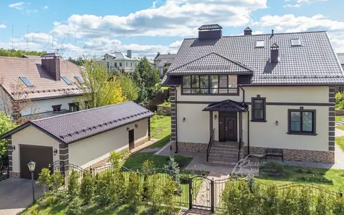 2-этажный коттедж 370 м² с отделкой