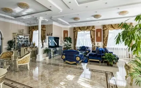 3-этажный коттедж 1 650 м² с отделкой