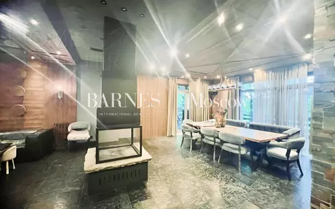 3-этажный коттедж 700 м² с отделкой