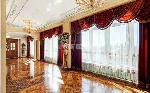 10-КОМН. КВАРТИРА С ОТДЕЛКОЙ 560 М² НА 4 ЭТАЖЕ