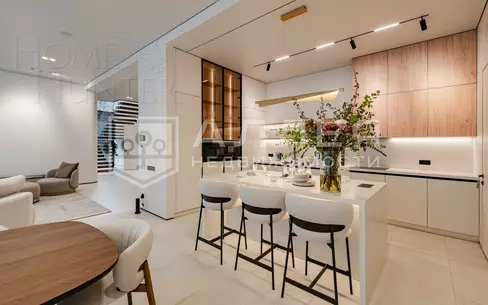 2-этажный коттедж 627.5 м² с отделкой
