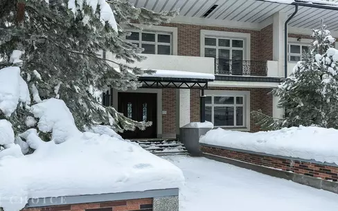 2-этажный таунхаус 940 м² без отделки