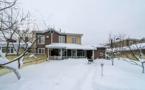 2-этажный таунхаус 209.2 м² с отделкой