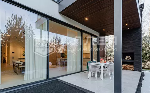 2-этажный коттедж 390.5 м² с отделкой