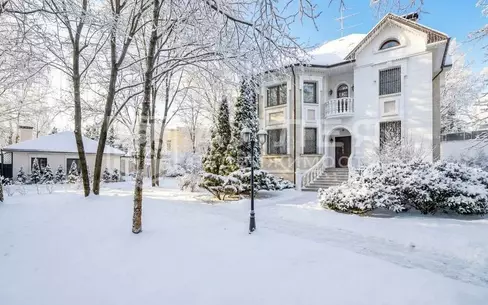 2-этажный коттедж 450 м² с отделкой