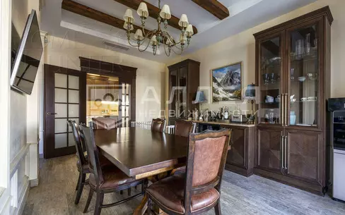 3-этажный таунхаус 270 м² с отделкой