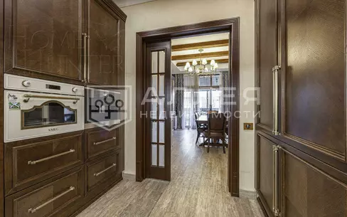 3-этажный таунхаус 270 м² с отделкой