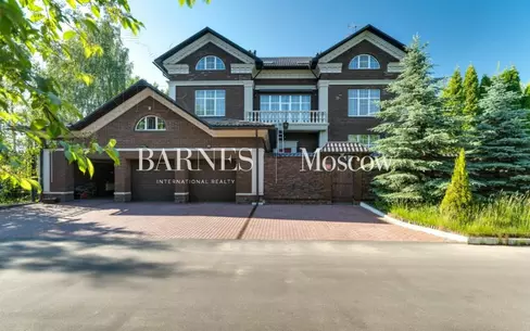 2-этажный коттедж 1 200 м² с отделкой