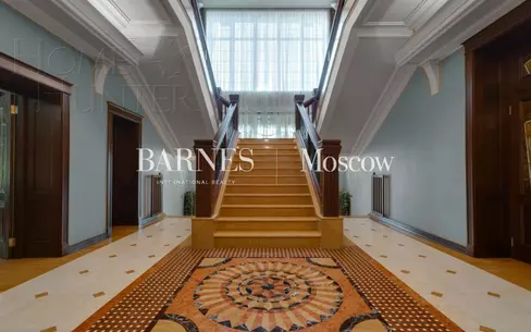 2-этажный коттедж 1 200 м² с отделкой