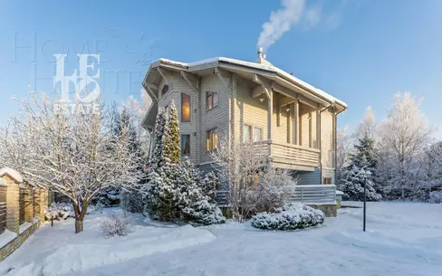 3-этажный коттедж 680 м² с отделкой