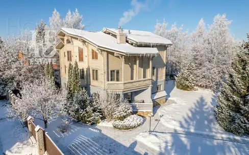 3-этажный коттедж 680 м² с отделкой