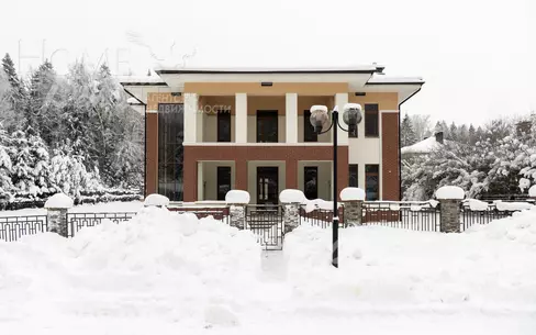 КОТТЕДЖ 361 м² без отделки