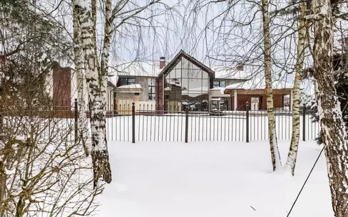 2-этажный коттедж 825 м² без отделки