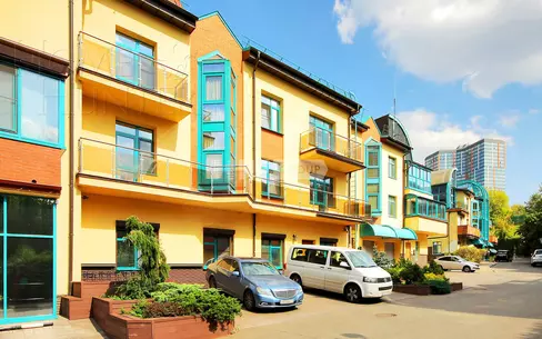 12-комн. кв., 783.4 м², 1/3 этаж