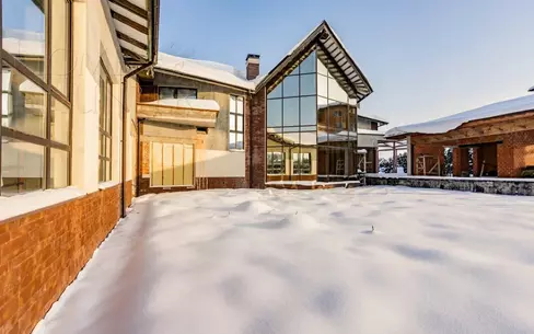 2-этажный коттедж 825 м² без отделки