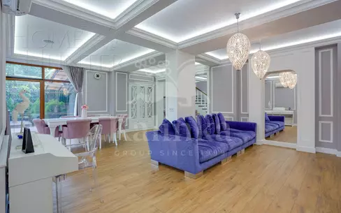 2-этажный коттедж 261 м² с отделкой