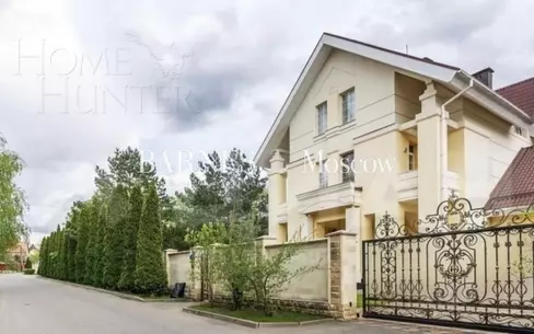 3-этажный коттедж 850 м² с отделкой