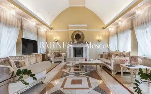 3-этажный коттедж 850 м² с отделкой