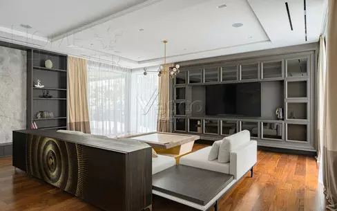 2-этажный коттедж 1 000 м² с отделкой