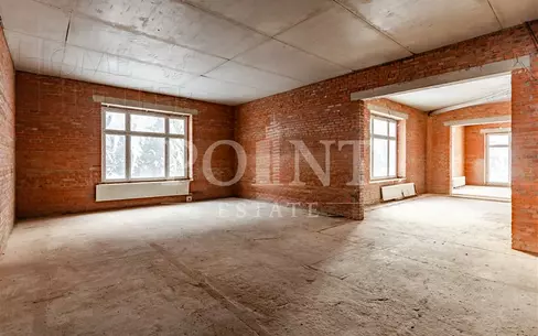 2-этажный таунхаус 640.8 м² без отделки