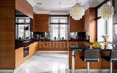 3-этажный коттедж 983.8 м² с отделкой