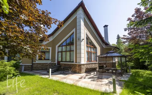 1-этажный коттедж 450 м² с отделкой